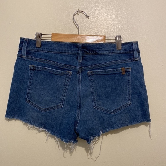 Joe’s jeans denim blue shorts. Size 30 - Picture 3 of 11